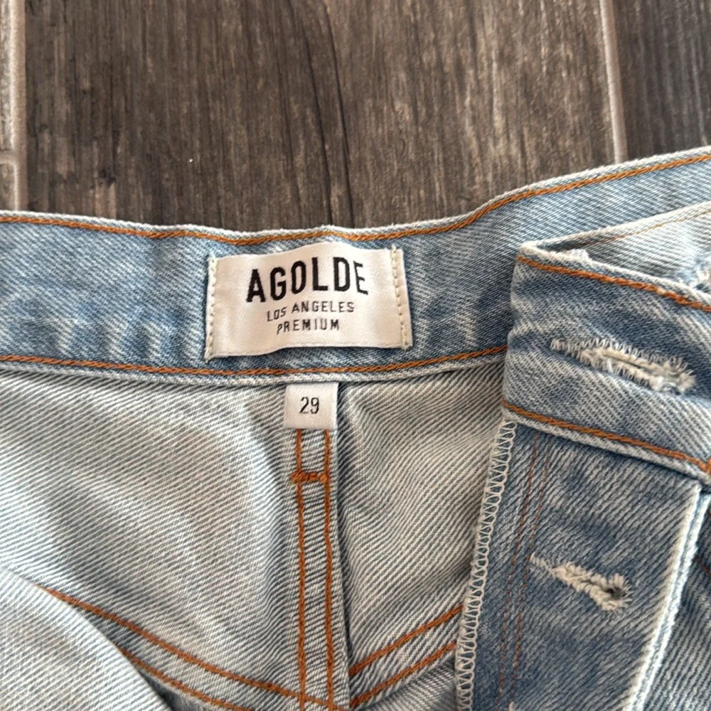 AGOLDE Vintage High Rise Distressed Denim Shorts – Size 29 - Picture 2 of 3
